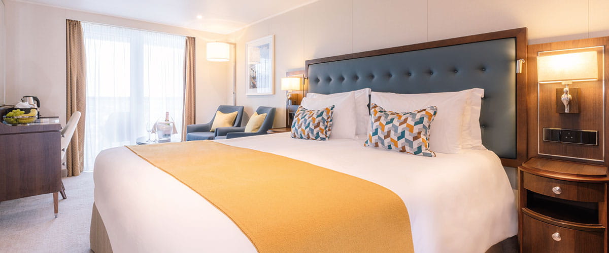A Standard Twin cabin on Spirit of Discovery